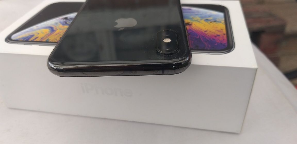 I Phone XS / 64MB
