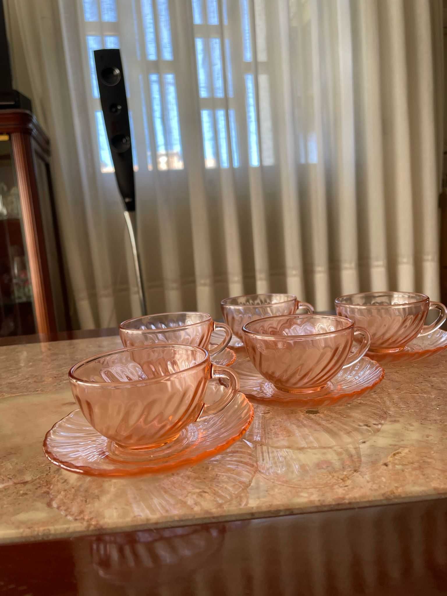 Conjunto de Chávenas na cor salmão (5 chávenas de chá e 5 de café)