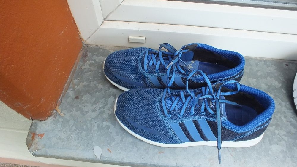 Super buty sportowe marki Adidas Los Angeles roz 44 i 2/3