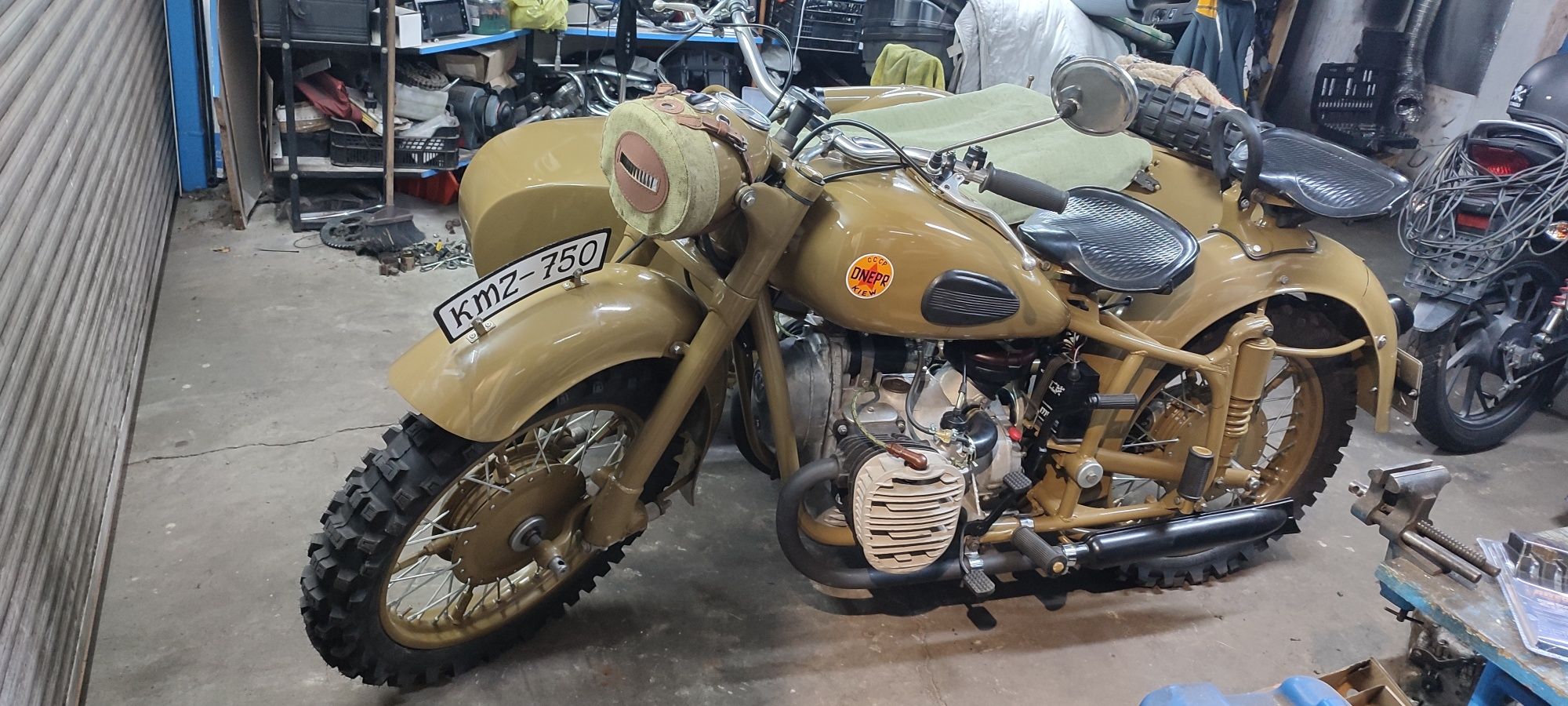 K-750 motocykl z wózkiem kmz ural dniepr m72