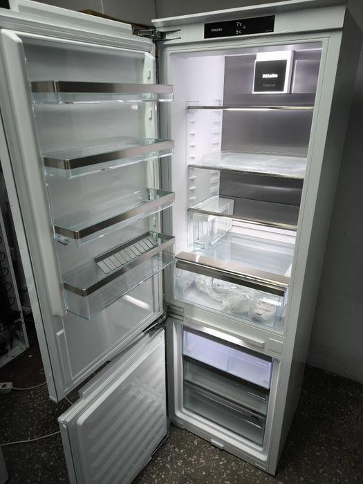 Nowa!Chłodziarko-zamrażarka do zabudowy KFN 7785 C