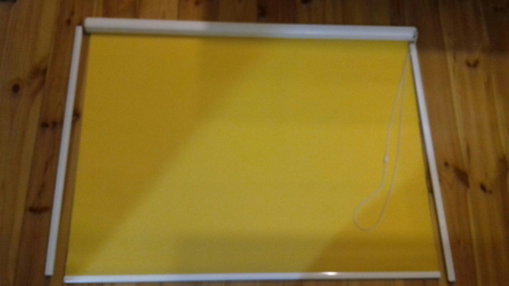 Roleta w kasecie 105 cm x 77 cm żółta