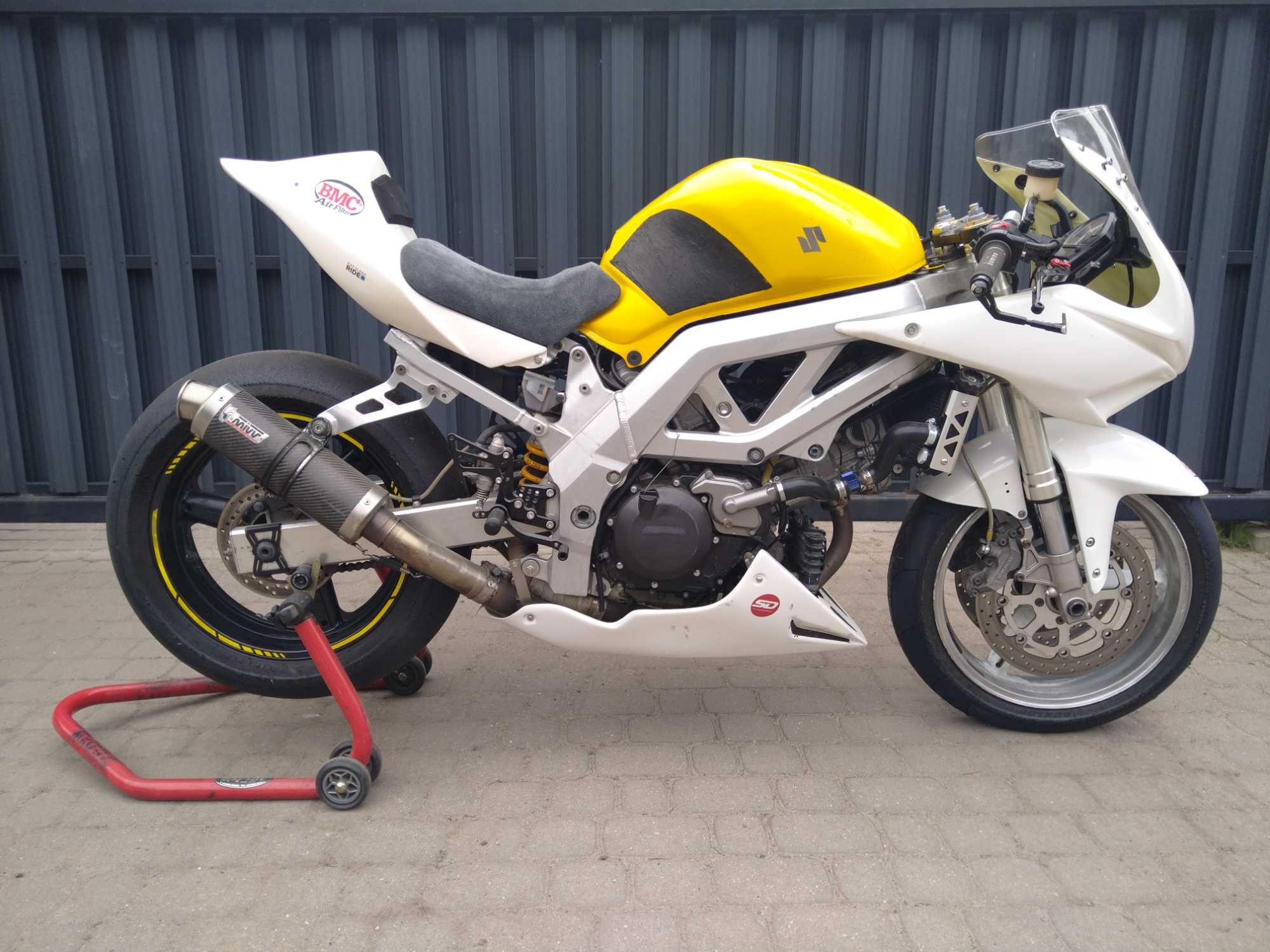 Suzuki SV 650 tor twin dodatki torowy