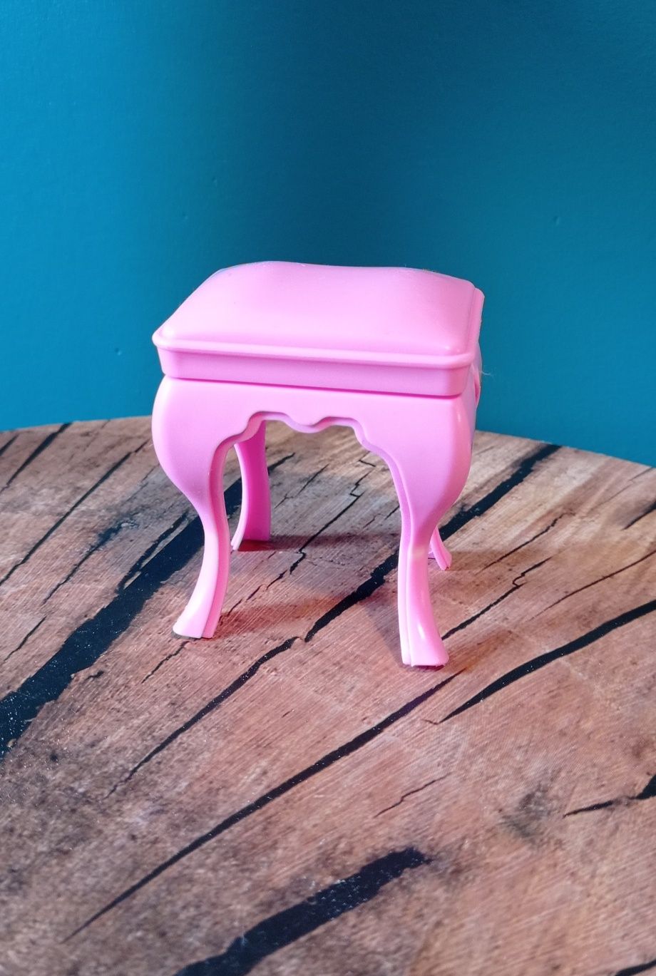 Barbie różowy stołek, taboret Barbie z Jeziora Łabędziego 2003 r.