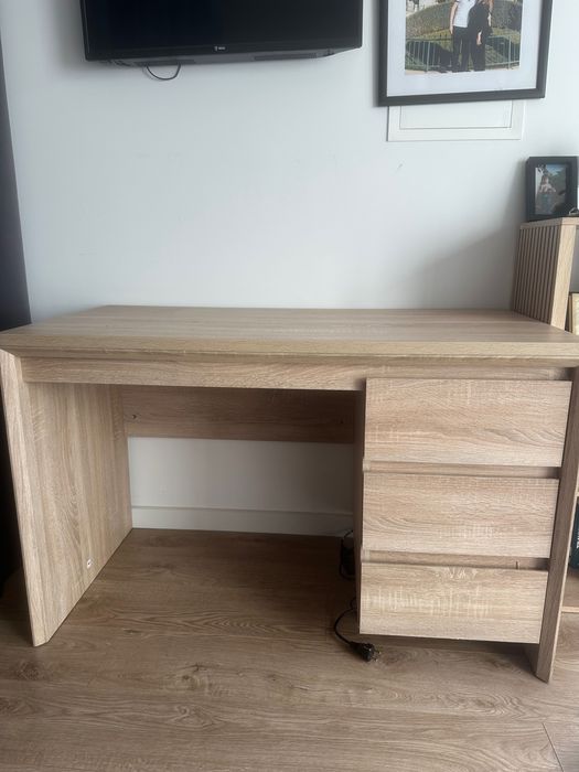 Escritório e cadeira