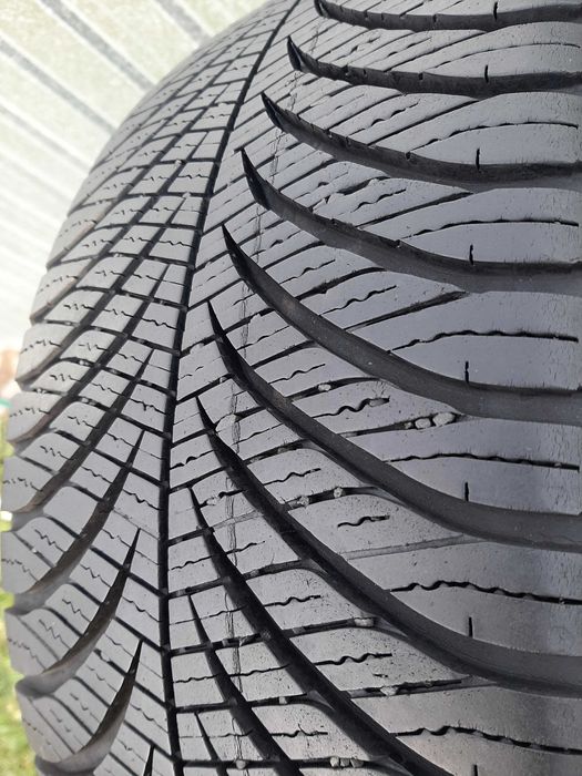 2xOpony całoroczne 215/45R16 GoodYear Vector4Season Gen-2 A0 2016r 7mm