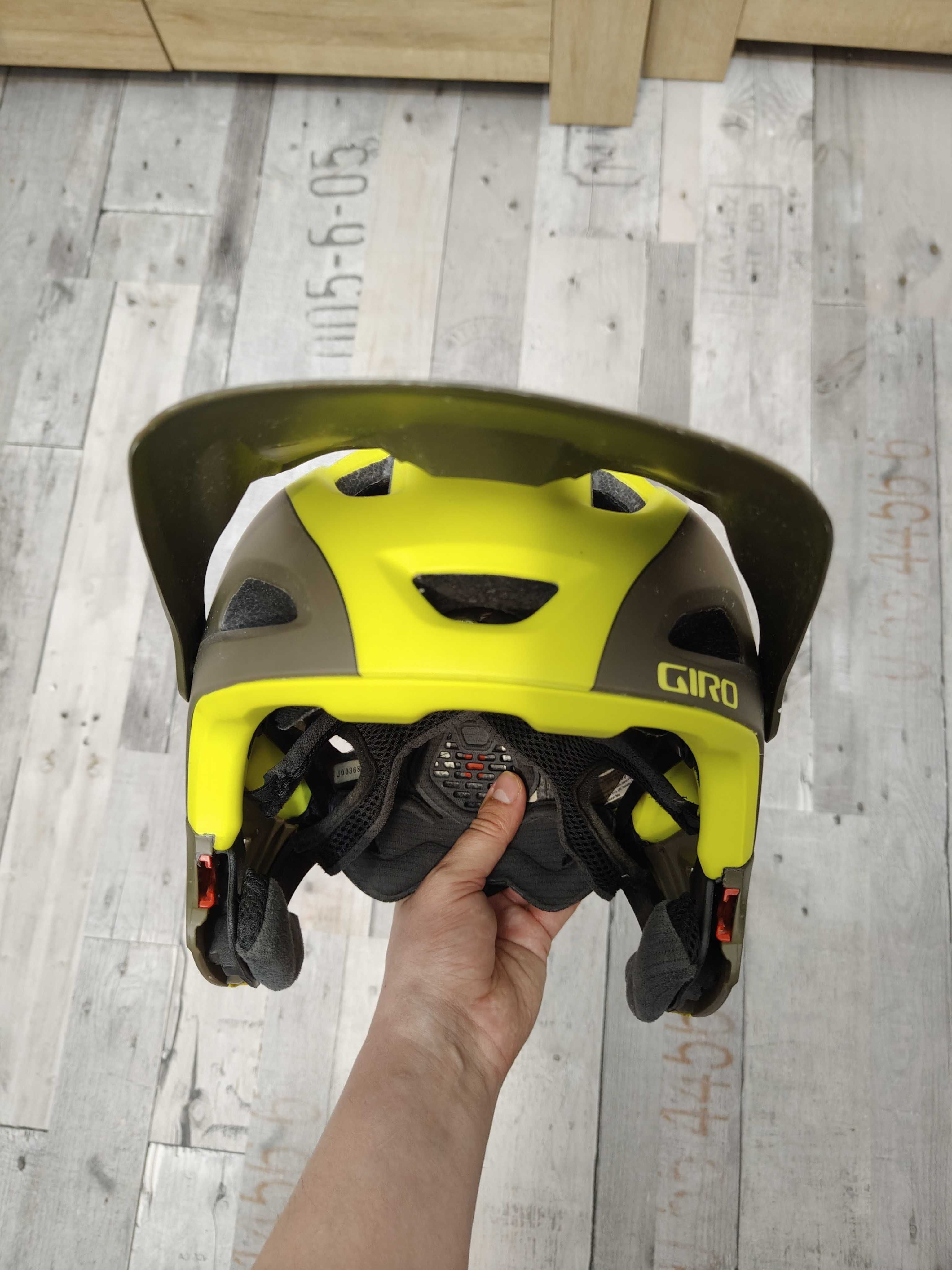 Kask Rowerowy Giro Switchblade MIPS r.M z odpinaną szczęką