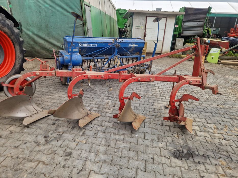 Pług 4 skibowy Vogel Noot Farmer K regulowany nordsten 2.5m  siewnik