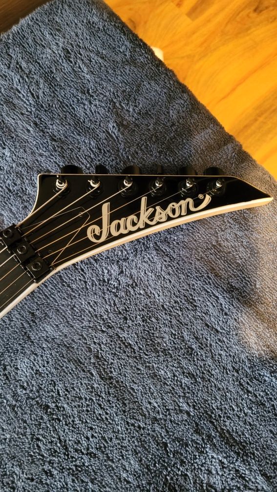 Jackson JS32Q Arch Top Floyd Rose Tremol-No