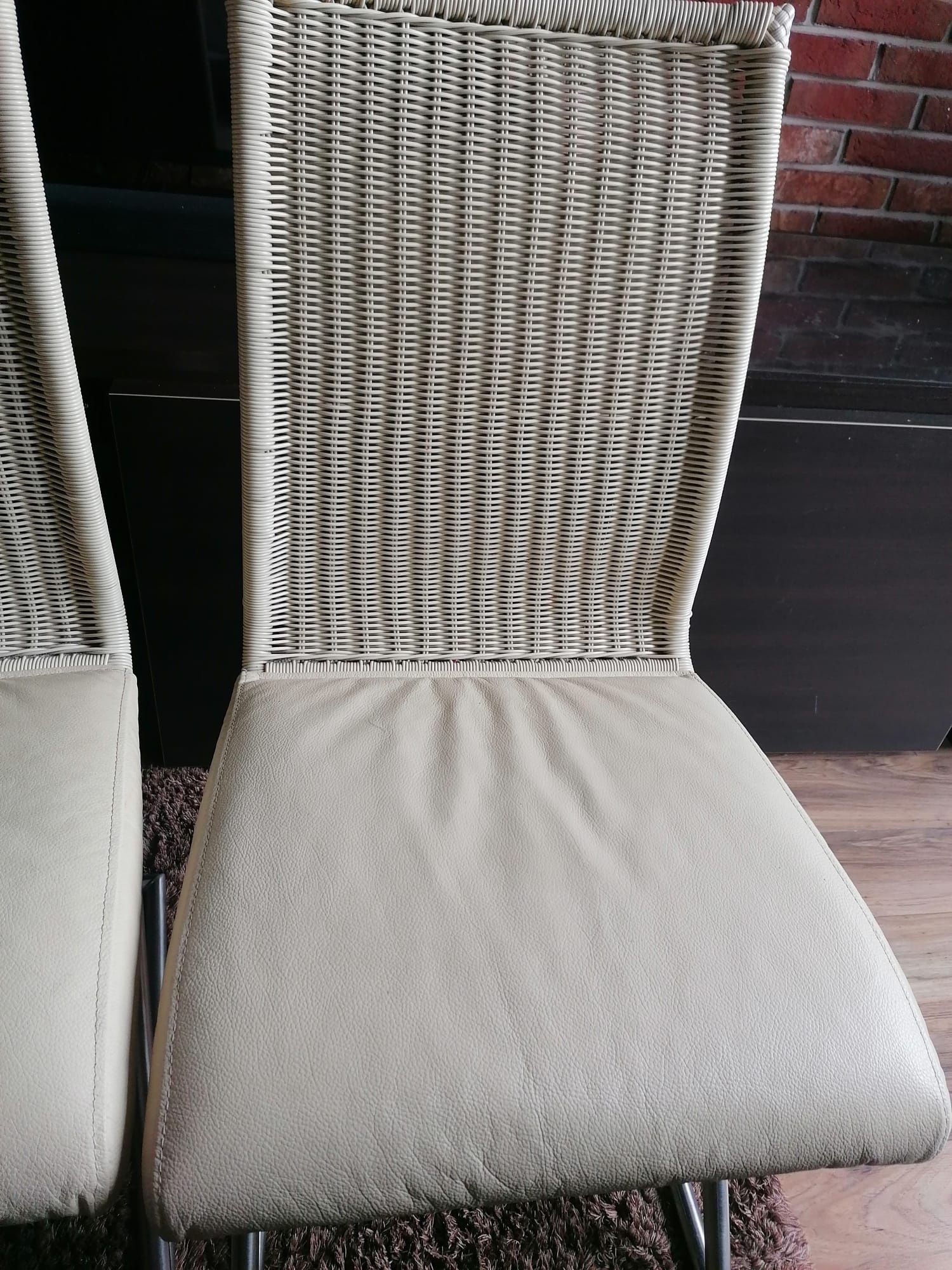 Krzesła skórzane X4