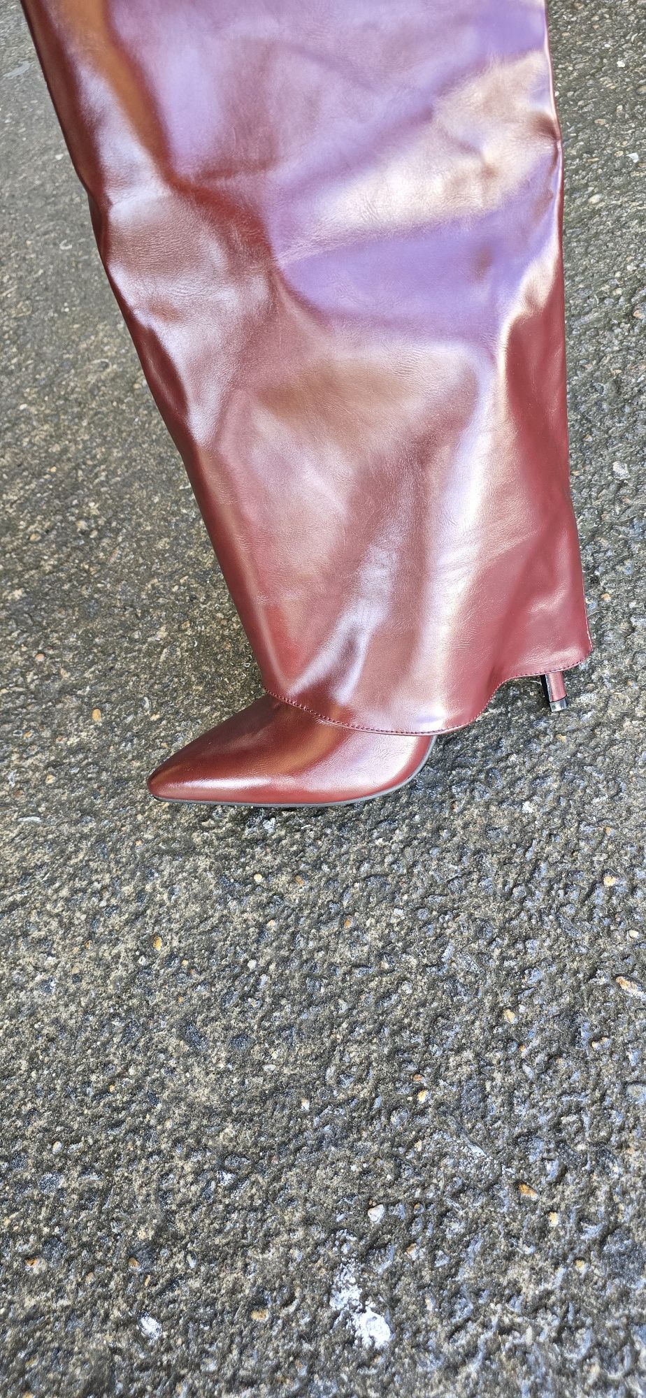 2 pares de botas para homem e mulher