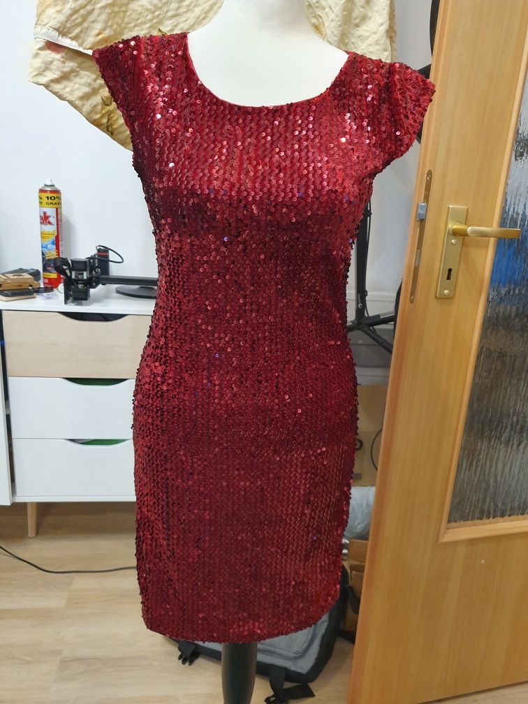 Sukienka cekiny czerwona 36 bal