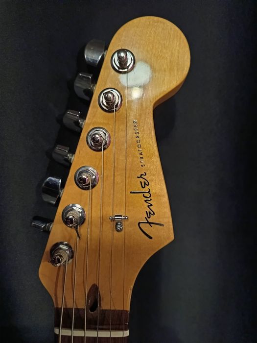 Fender American Deluxe Ash Stratocaster najtaniej