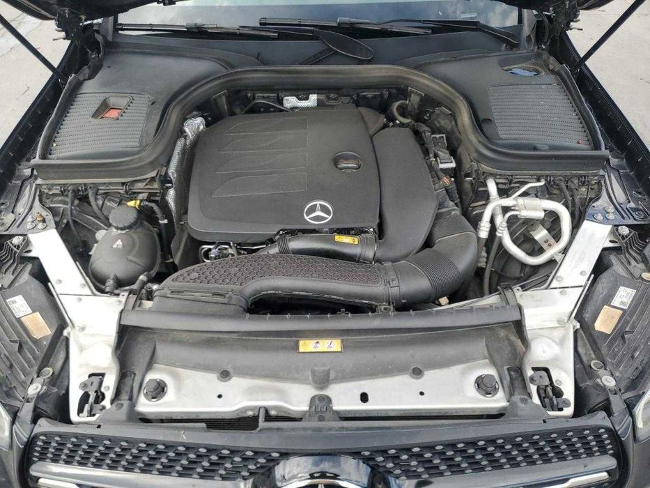 2022 MERCEDES-Benz GLC Coupe 300 4MATIC На етапі загрузки