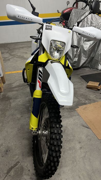 Husqvarna 701 enduro