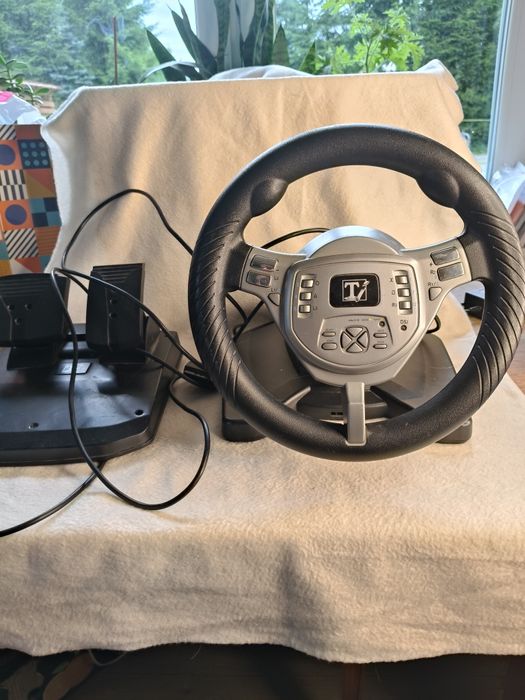 Kierownica plus pedały do gry Technology Innovation k
