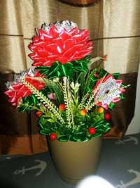 Kwiaty wykonane ze wstążki satynowej