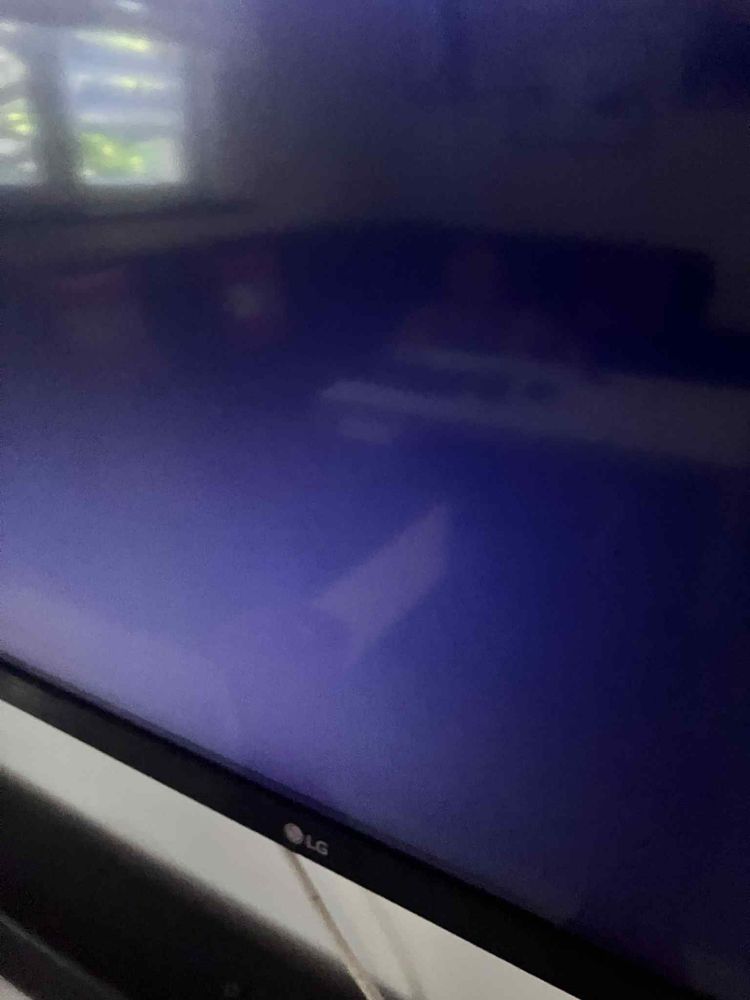 Telewizor LG uszkodzony