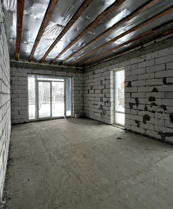 Продаж 1 поверхового будинку з ділянкою 5.5 сотки ,120м2.