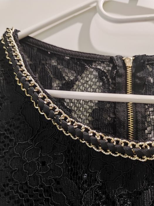 Sukienka koktajlowa koronkowa