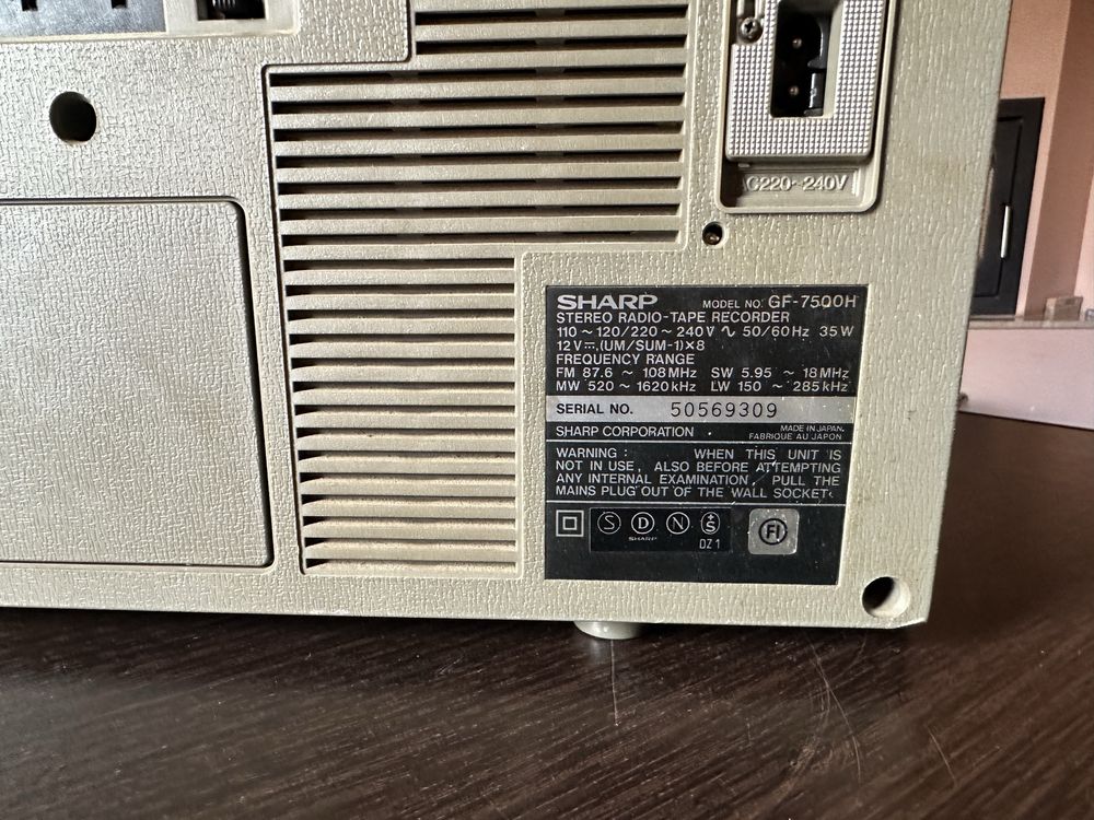 Sharp GF-7500h boombox