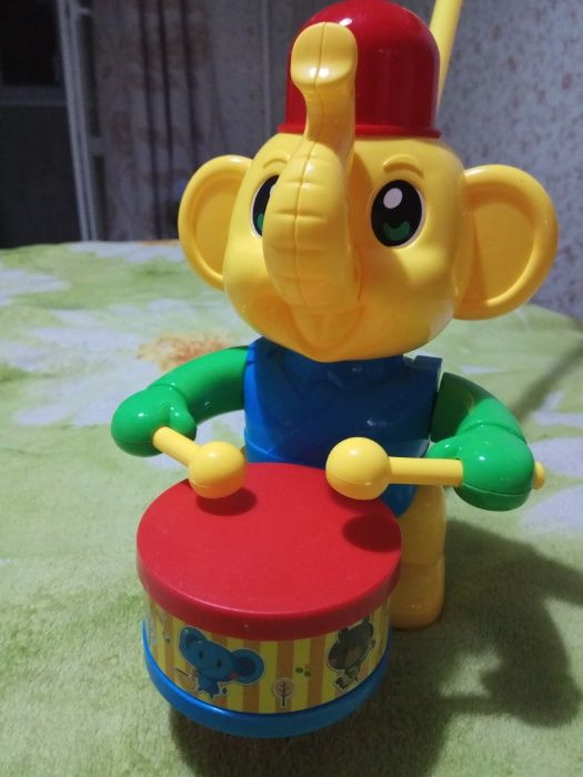 Игрушка каталка - слоник для детей от 3+.