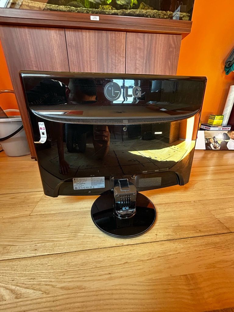 Monitor 22” Lg Flatron W2252TQ-PF