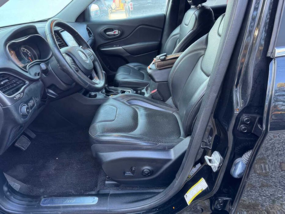 Jeep Cherokee Limited      2019