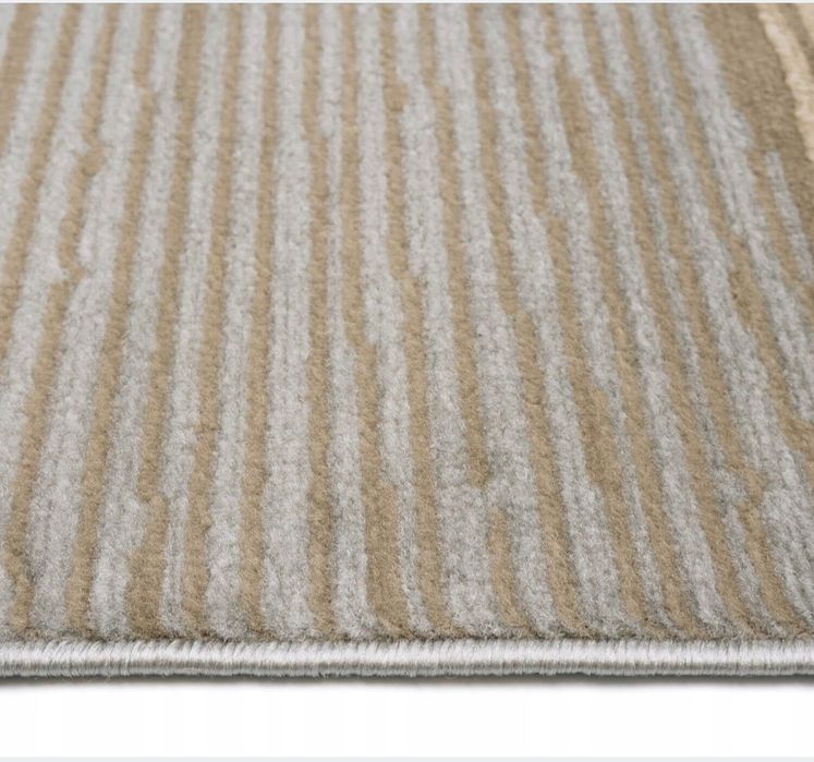 Nowy beżowy dywan do pokoju 80x150