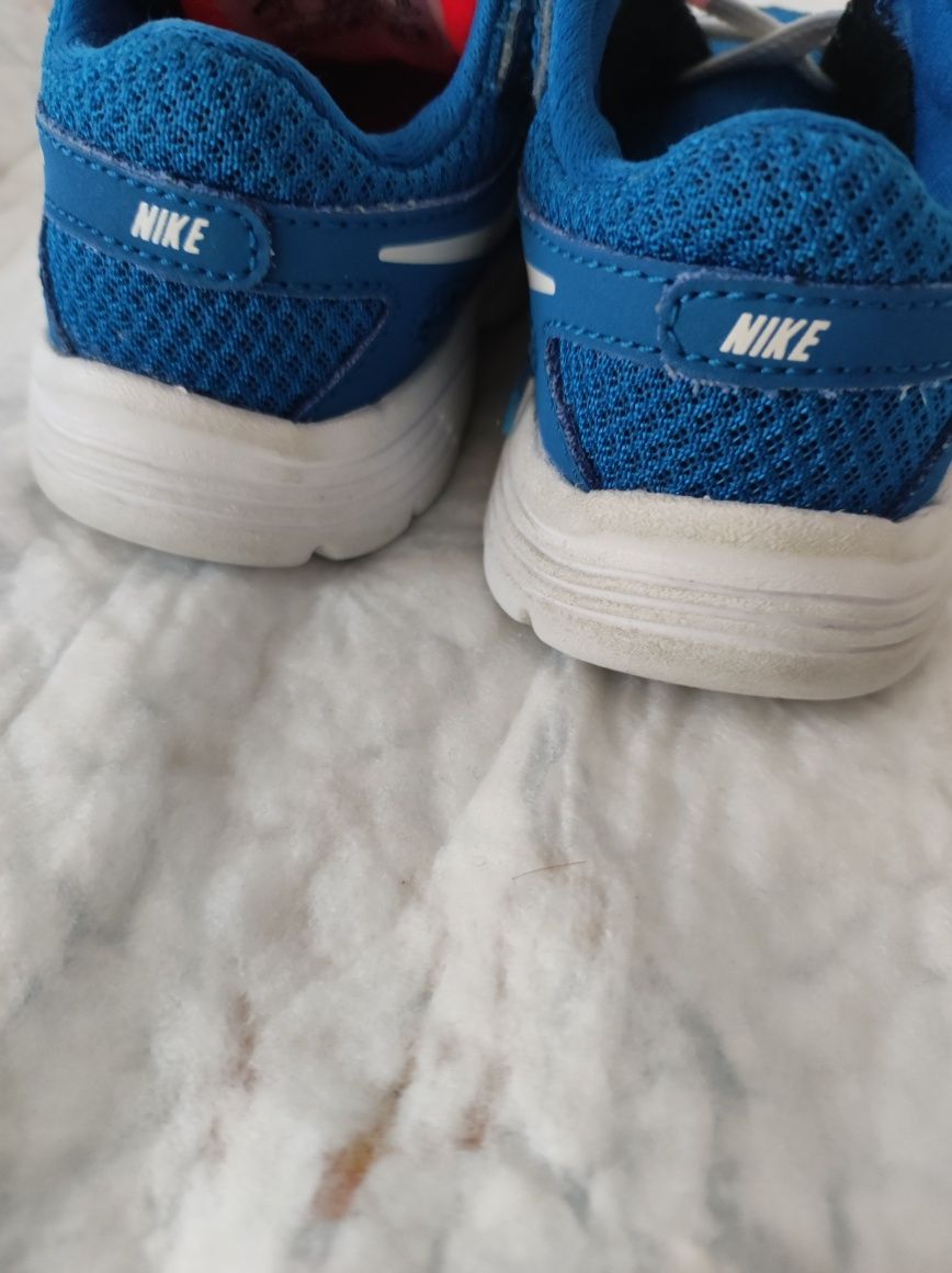 Tênis Nike T19.5