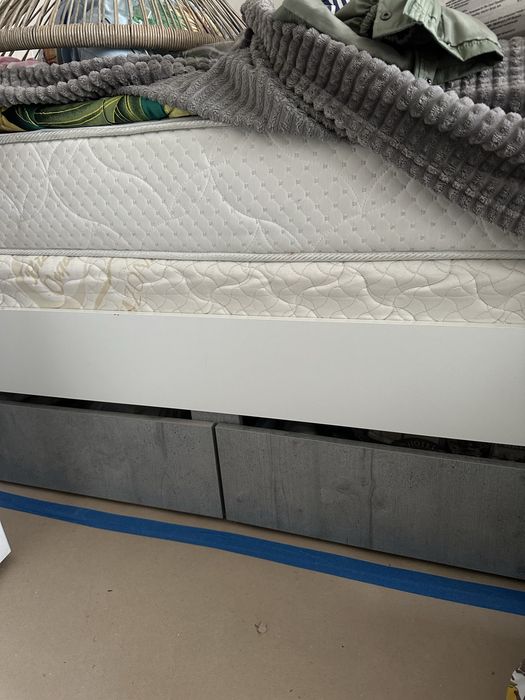 Продам ліжко односпальне 90*200 майже нове jysk