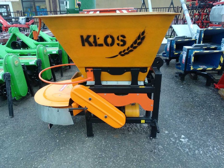 Piaskarka  posypywarka QUAD napęd na koła 300kg