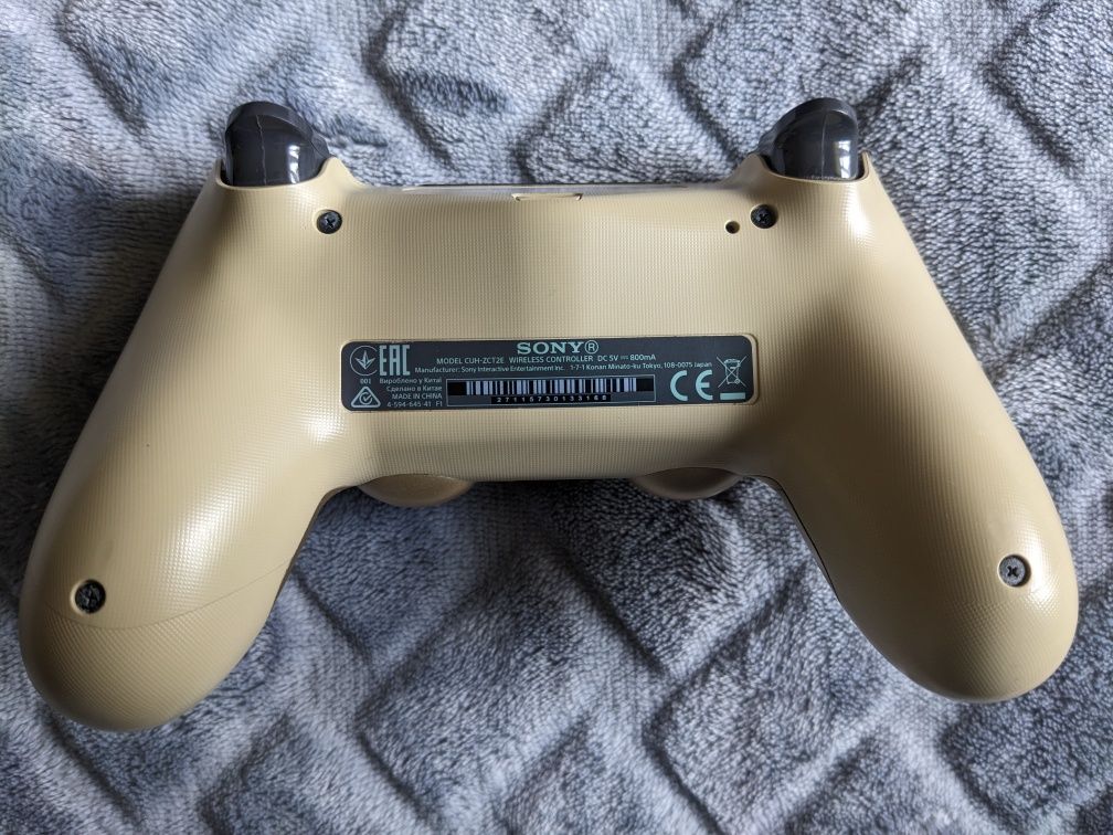 Оригінальний Dualshock 4 V2 Gold