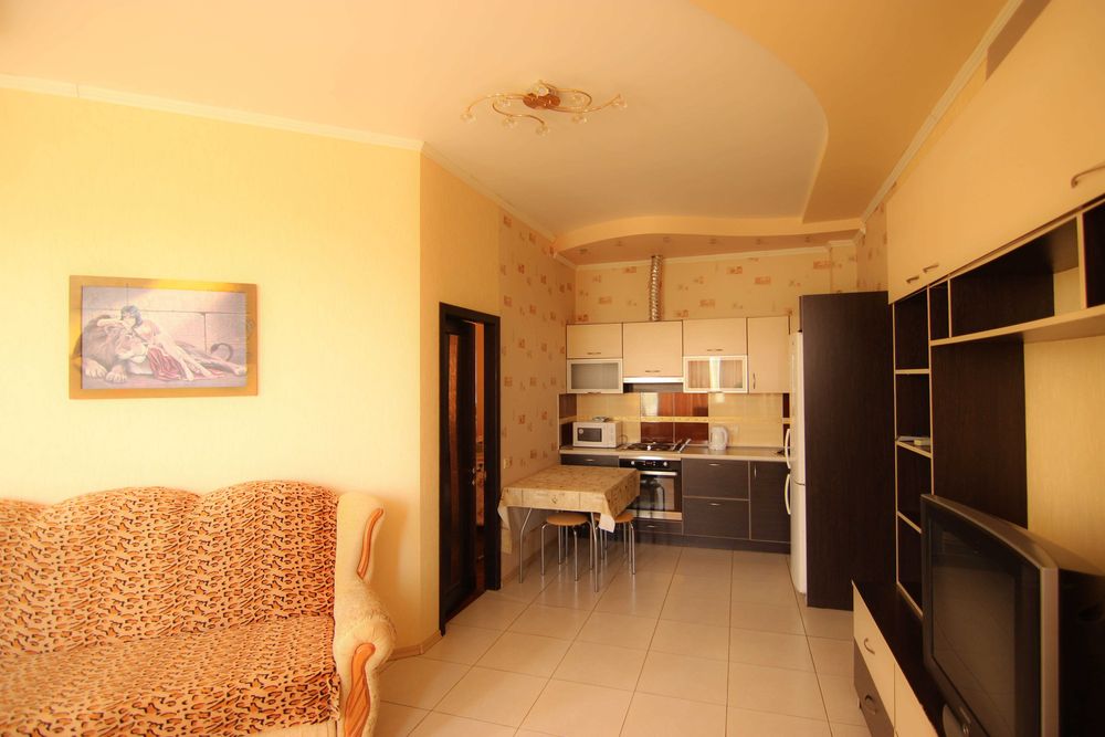 Сдам 2ком посуточно Аркадия новый дом, море 5 мин . Ул. Генуэзская