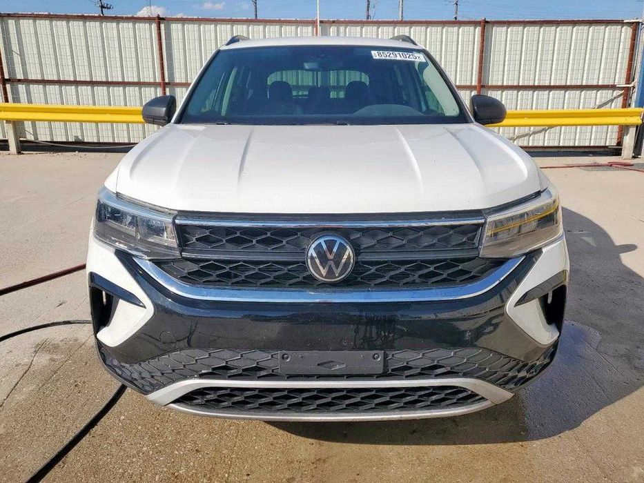 Volkswagen Taos S 2023