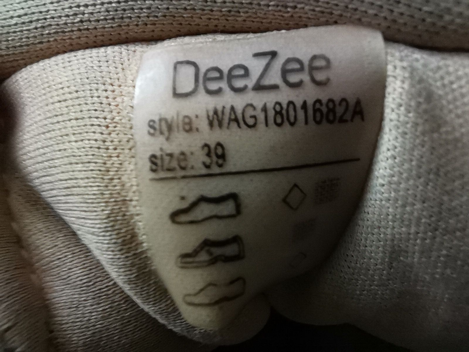 Buty Sneakersy DeeZee roz. 39 rzeczywisty 38