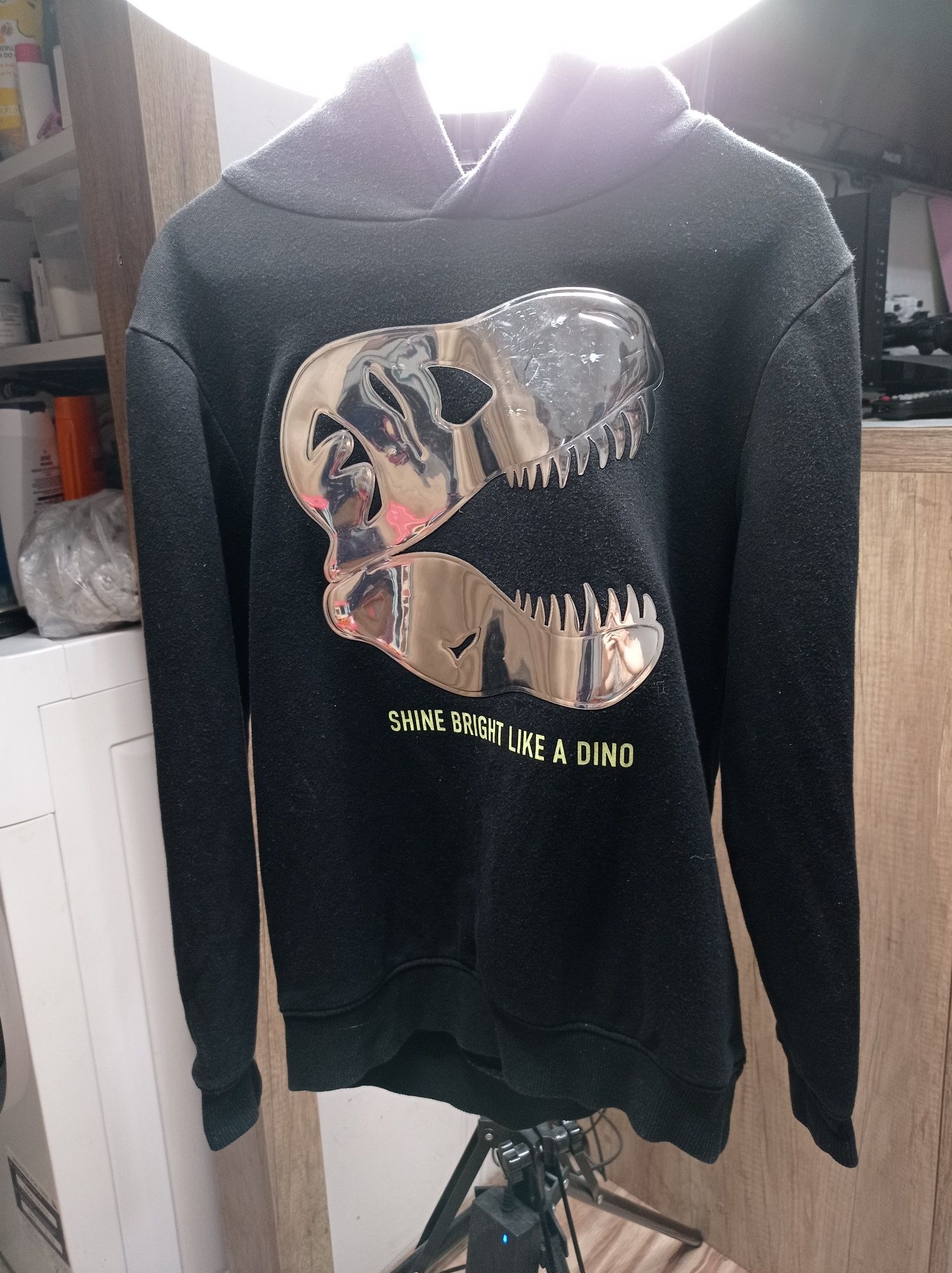 Bluza z czaszką dinozaura