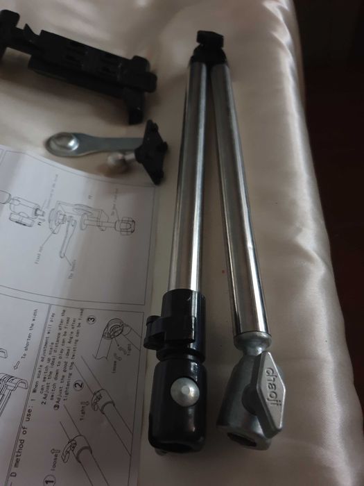 Para Smartphones / Tablets --- Suporte Metálico Robusto Articulado