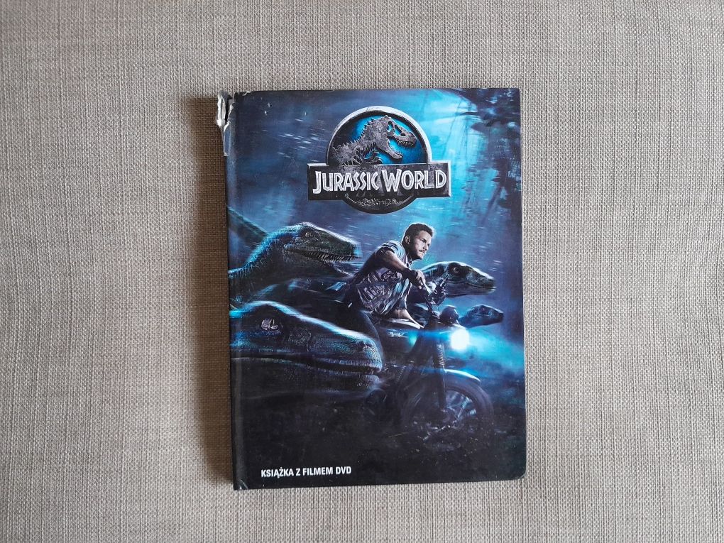 Jurassic world film DVD z książeczką