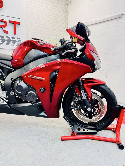 мотоцикл Honda CBR1000RR в оригіналі тільки з Японії