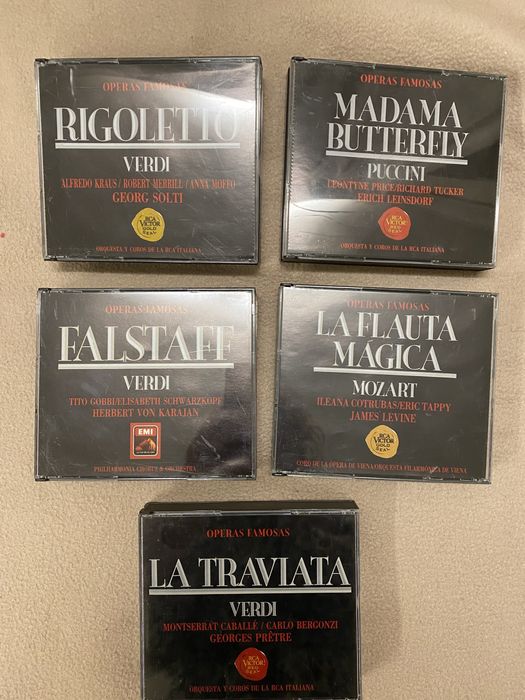 Operas famosas 5 caixas contem 2/3 cds na caixa