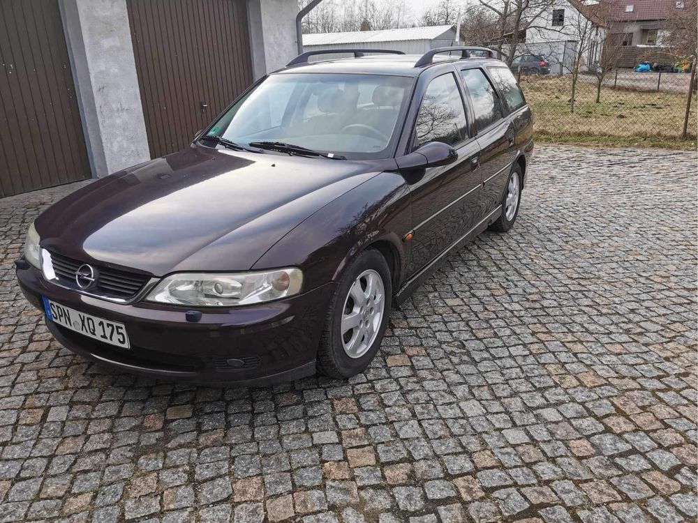 Opel vectra B 1.6 bezyna