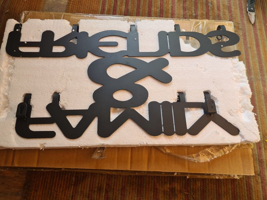 Wieszak ścienny na ubrania