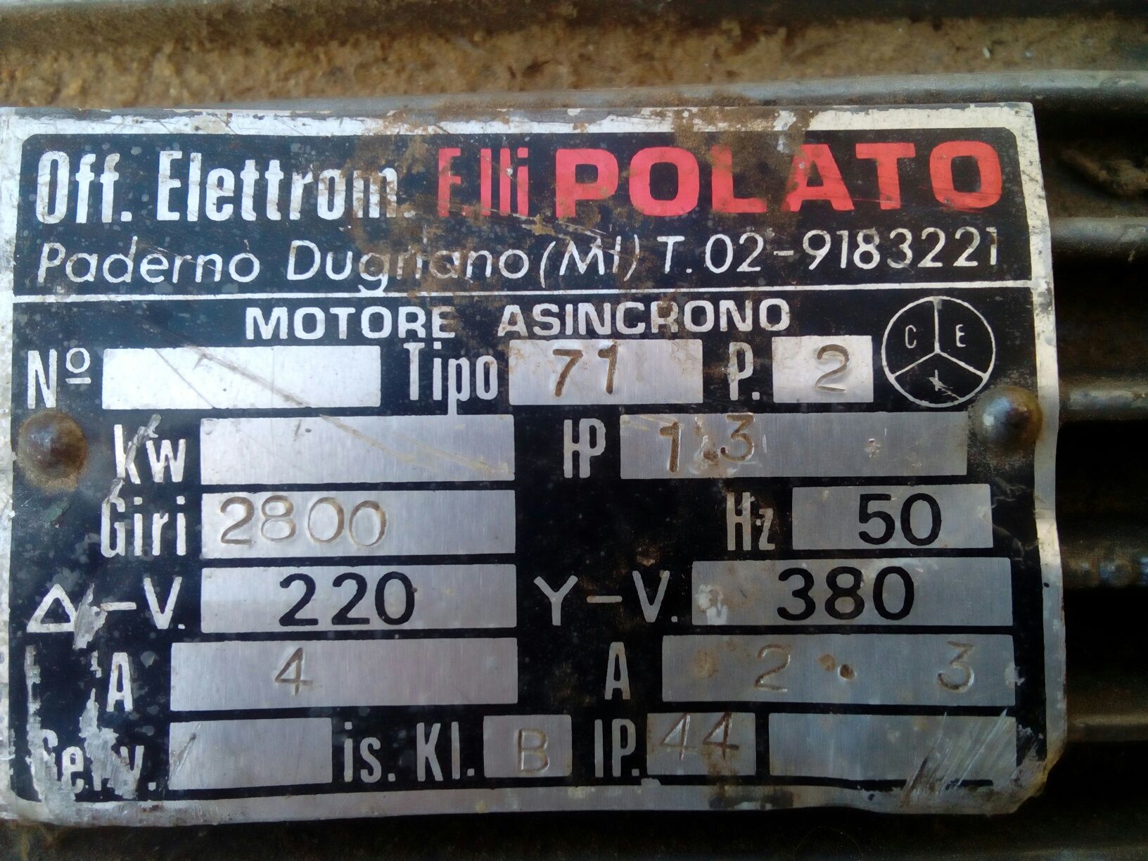 Motor eléctrico, trifásico.