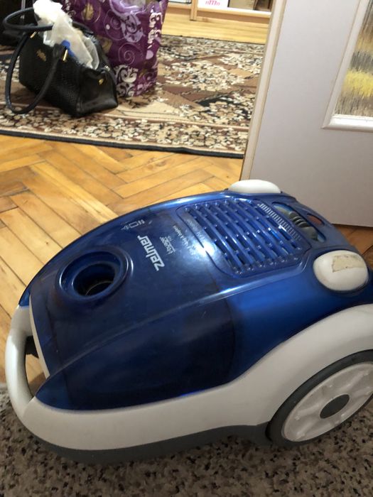 Продам Пилесос зелмер