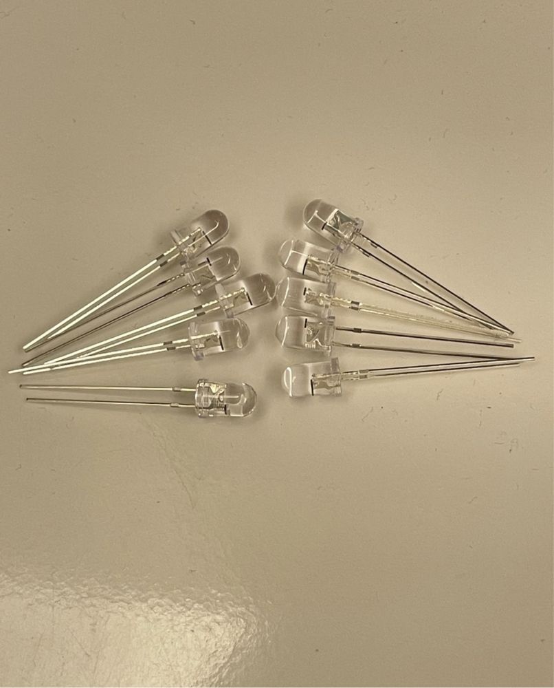 10x Dioda LED F5 WW4 THT biały ciepły 14mA 2,5~20V stabilizator prądu