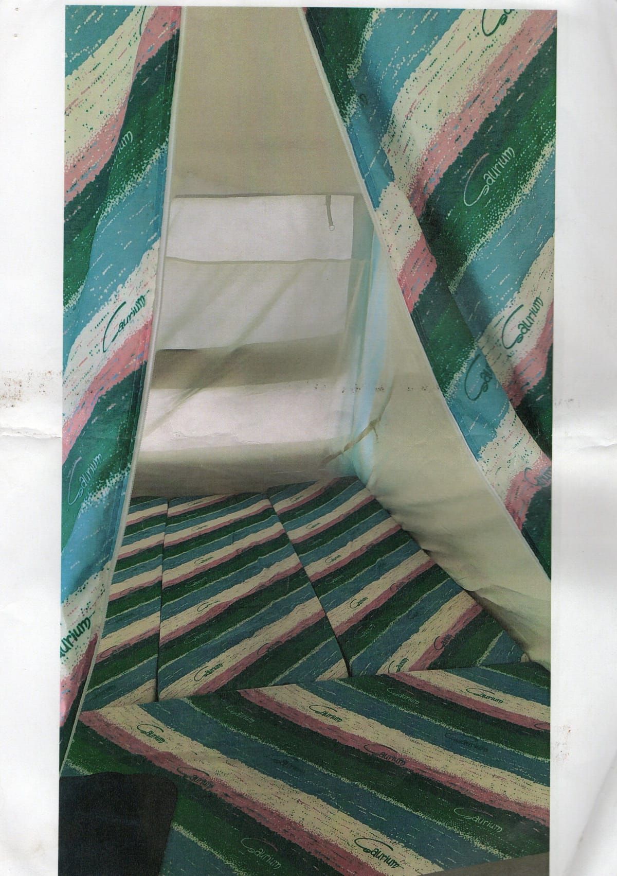 ATRELADO TENDA em bom estado.