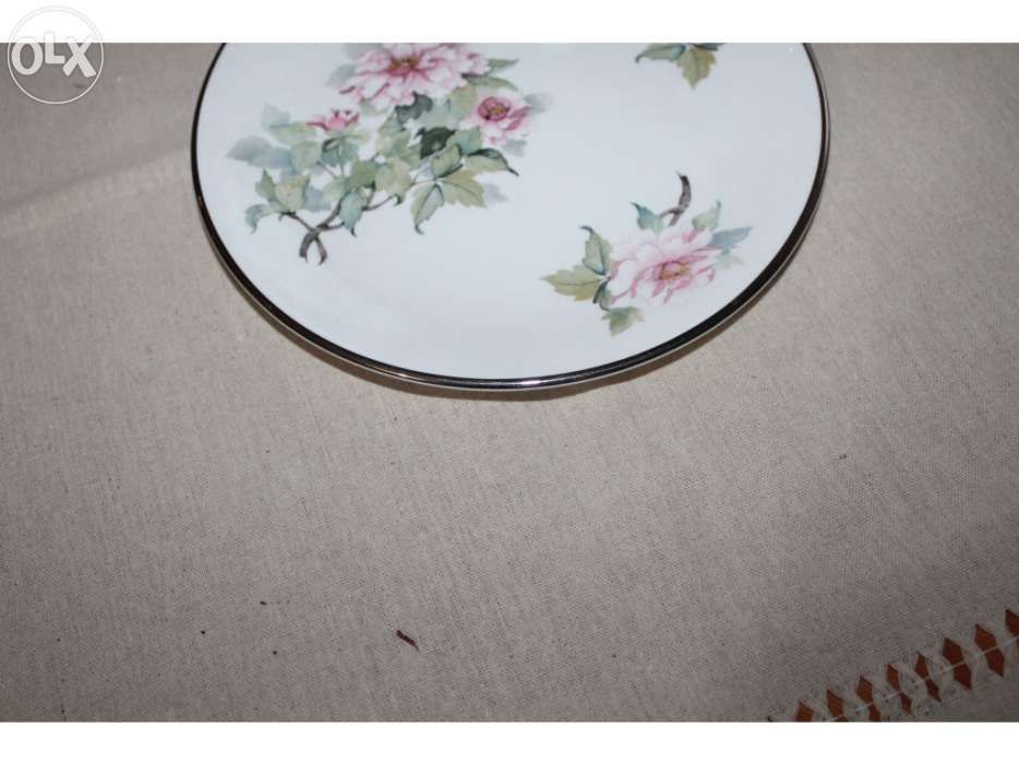 Prato em porcelana