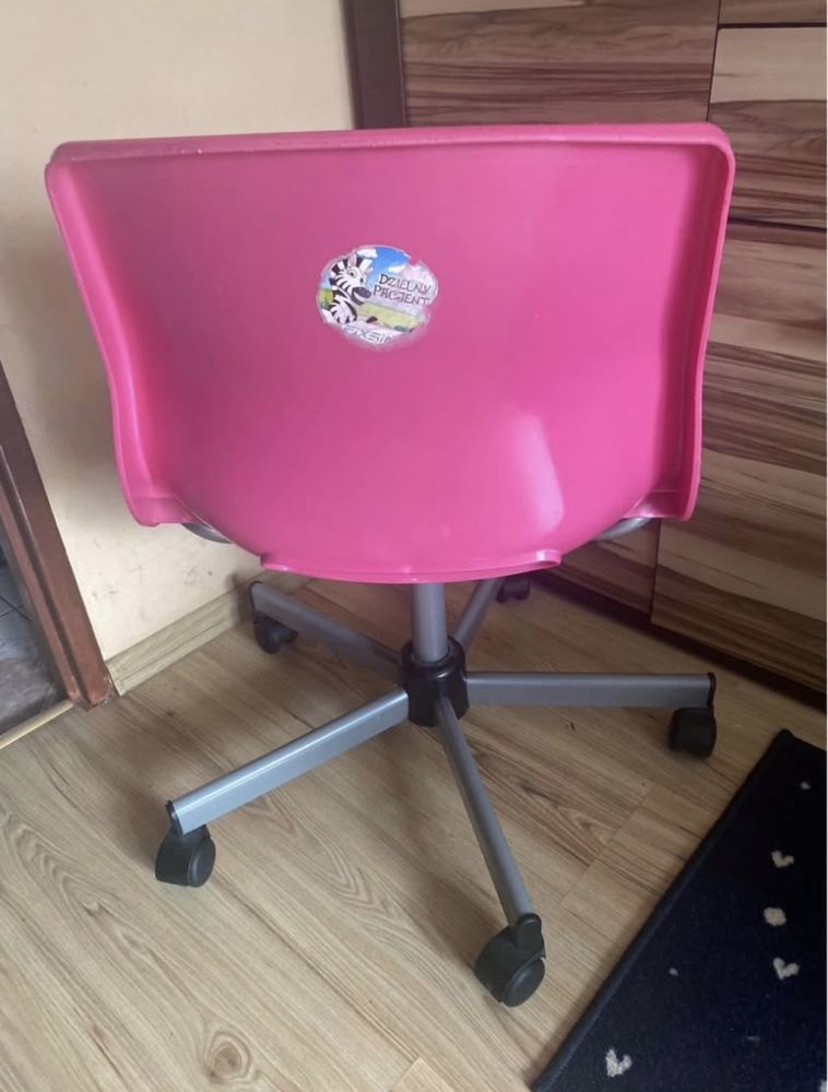 Kszeslo obrotowe rozowe
