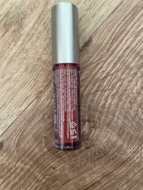Meet Matt(e) Huges (Sincere) the Balm - pomadka 1,7 ml